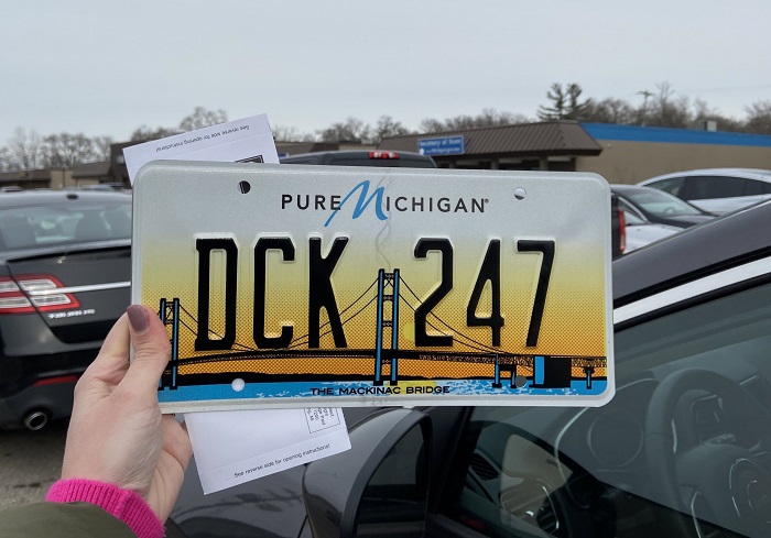 dck 247 car plate