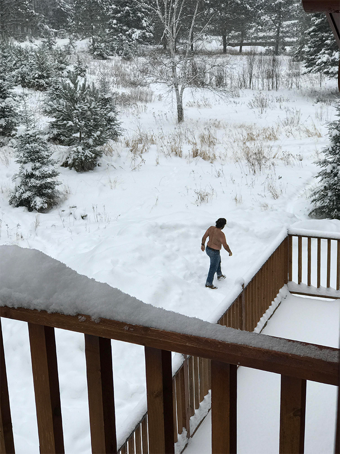 florida man cooling off canadian snow